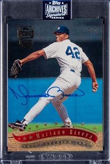 2020 Topps Archives Signature Series #11 Mariano Rivera Signed Card (#1/1) - Topps Encased